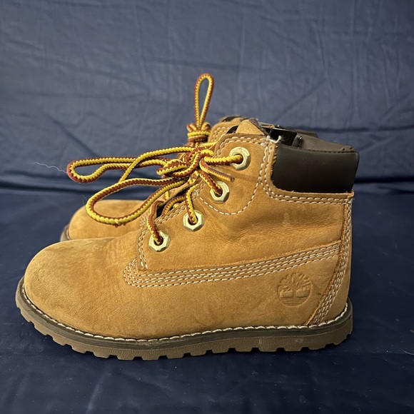 Toddler Pokey Pine boots, worn three times, like new! Has zipper and laces - Picture 2 of 7